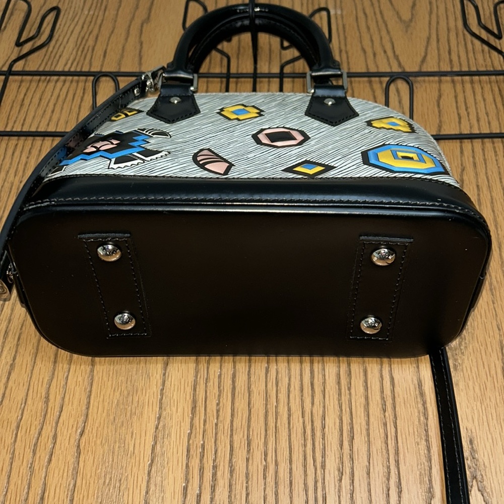 Rare limited edition Louis Vuitton Epi azteque Alma BB - Picture 6 of 16
